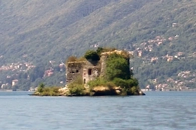 Burgen rund um den Lago Maggiore